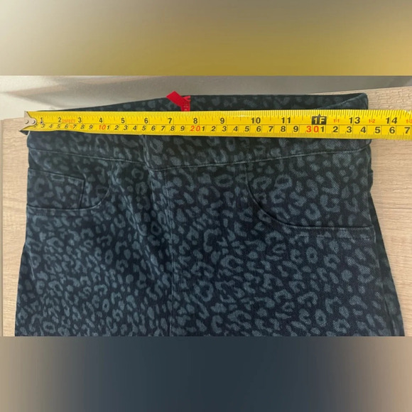 SPANX JEAN-ISH LEGGING BLUE DENIM LEOPARD Skinny Fit Pull On Size Medium - Picture 7 of 9